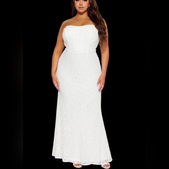 NWT Fashion Nova white Sarah lace maxi‎ dress strapless size large - Picture 1 of 10